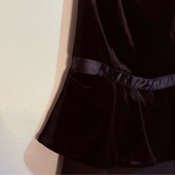 $9🎅🏼  Black Velvet Peplum Strapless Sweetheart Neckline Cocktail Dress - Picture 4 of 14
